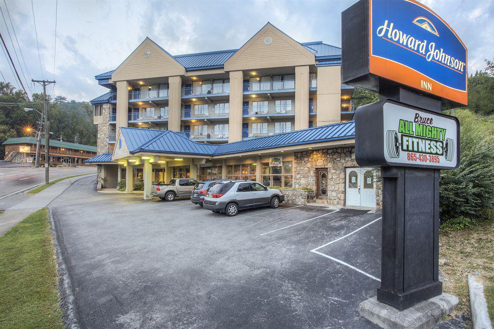 Clarion Pointe Downtown Gatlinburg Hotel Exterior foto